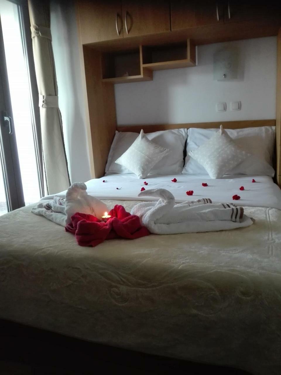 Апартаменты Apartman Bojana Стариград-Пакленица Экстерьер фото